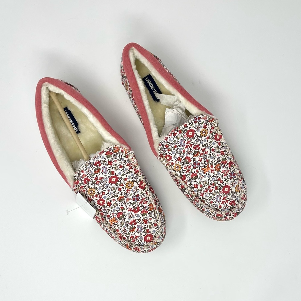 NWT Lands End Pink Calico Slippers. Canvas & suede trim. Fleece lined Size 10